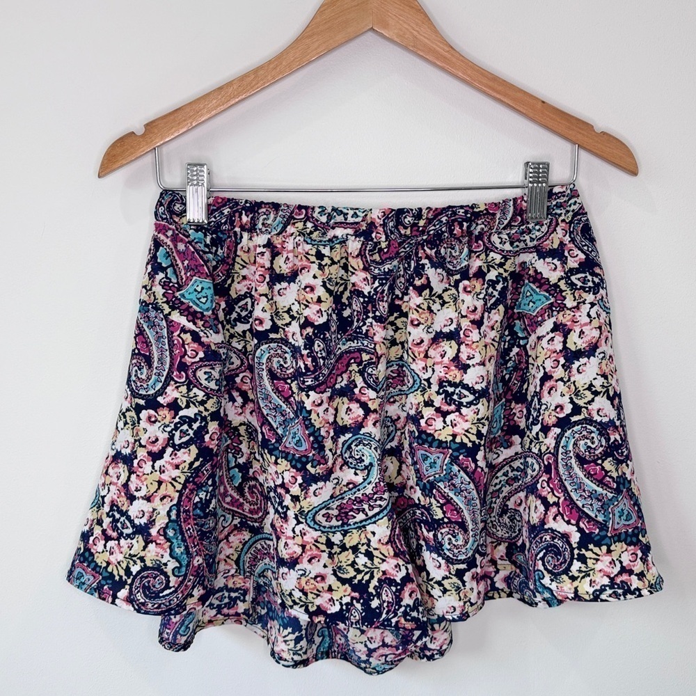 Xhilaration Multi Color Lightweight Summer Shorts (M)